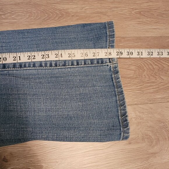 Levi's Jeans 14 S Perfectly Slimming 512 Bootcut High Rise Medium Light Wash - Picture 10 of 12